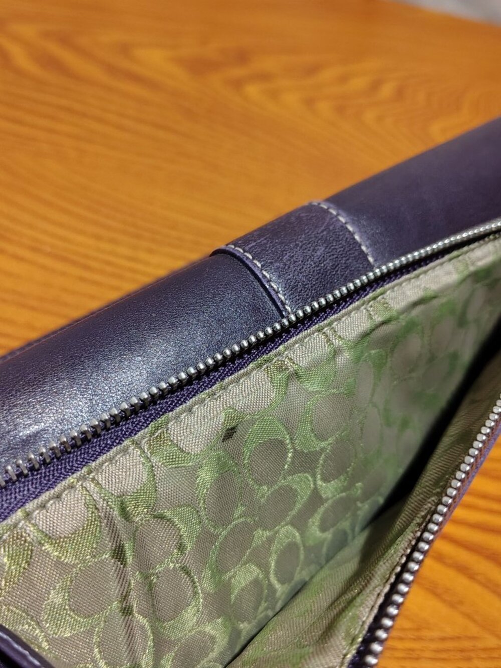 Vintage Coach Hampton Purple Leather Trifold Wallet - Picture 8 of 11